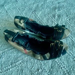 Burberry Flats 🥿 Bailarina style - Size 8